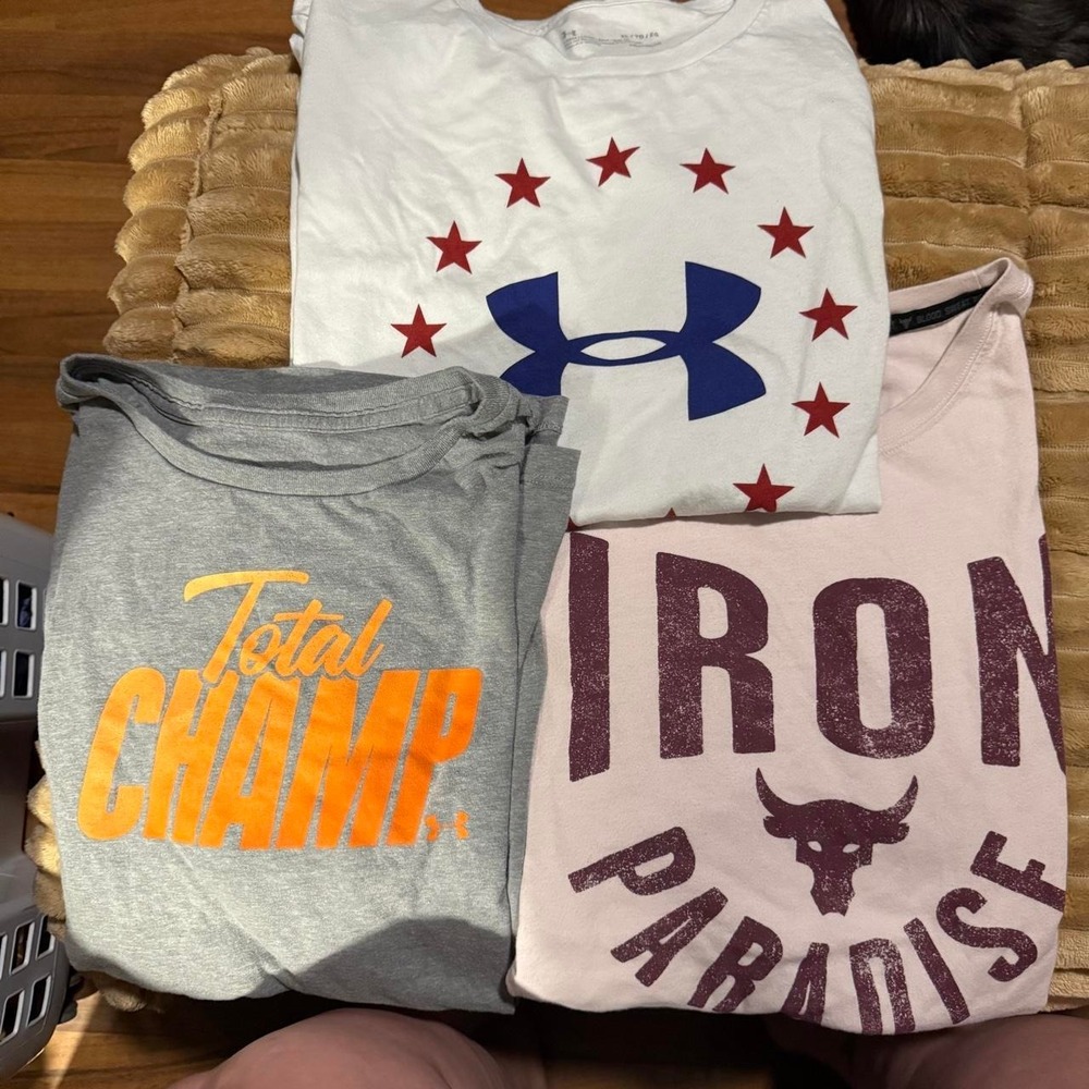 Lot of 3 Under Armour shirts size xl